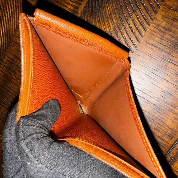 Louis Vuitton, men's monogram, bifold, wallet, vintage - Picture 10 of 17